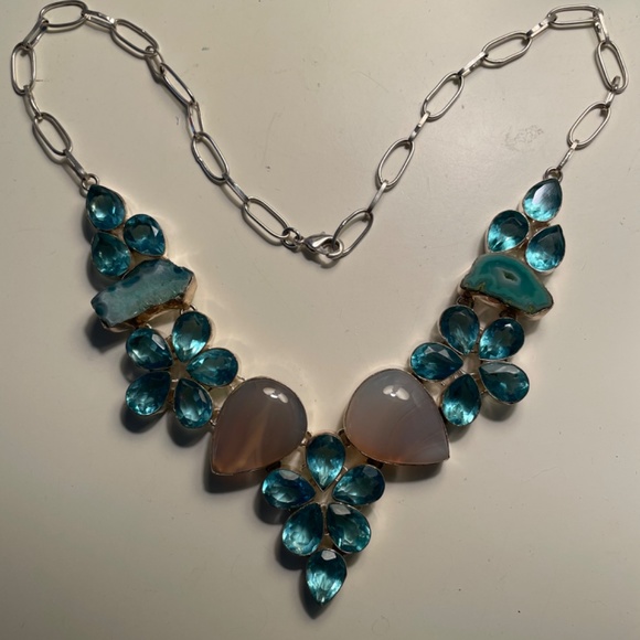 Gorgeous Sterling Silver custom made blue topaz necklace - Picture 5 of 14